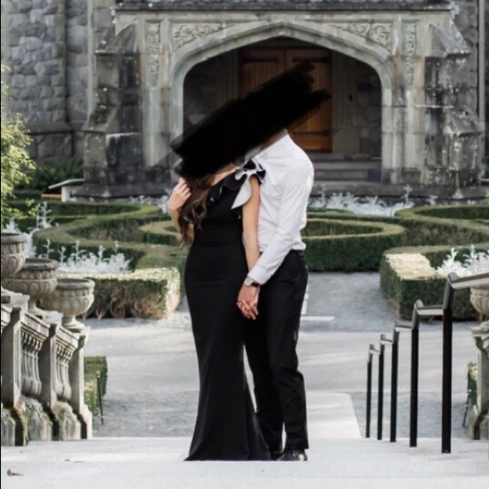 Maria Bianca Nero Sydney Ruffled One Shoulder Gown